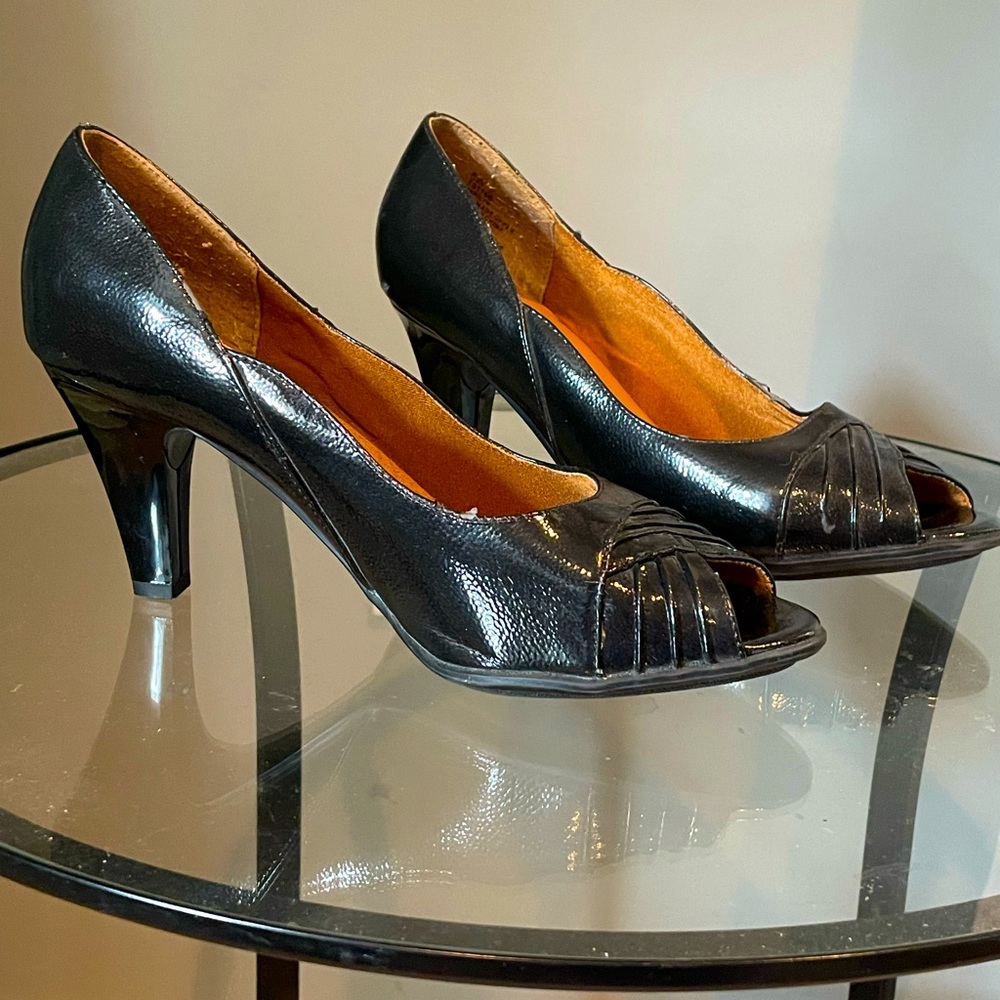 Peep Toe Pumps